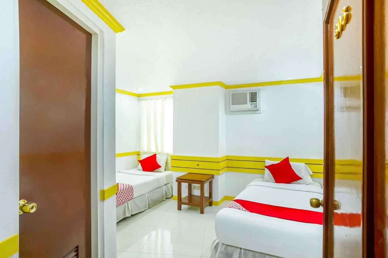 D' Abirus Inn Davao Stadt Exterior foto